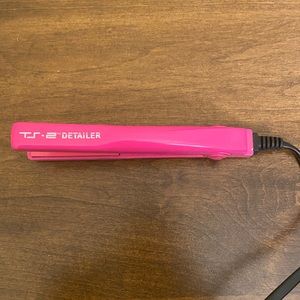 Mini straightener